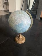 Decoratieve wereldbol met houten voet, Ophalen, Zo goed als nieuw