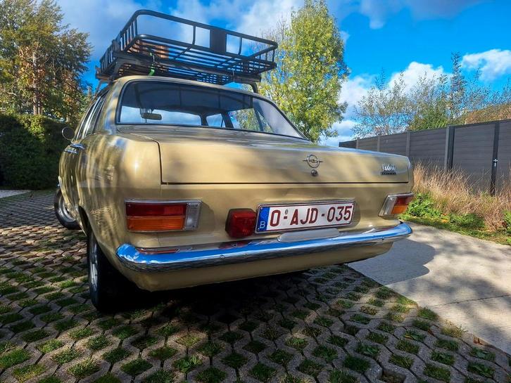 Opel Kadett, Auto's, Opel, Particulier, Kadett, Benzine, 5 deurs, Handgeschakeld, Beige, Zwart, Leder, Achterwielaandrijving, Ophalen