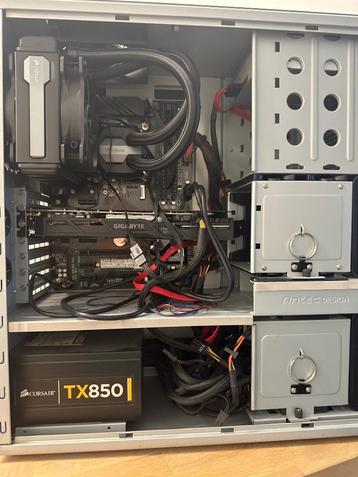 Gaming PC - Intel I9-9900KF, 32GB, M2 + HDD - Windows 11 Pro beschikbaar voor biedingen