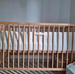 Prachtig volledig babybed met matras van 60 cm x 120 cm, Zo goed als nieuw, In hoogte verstelbaar, Ophalen