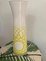 Glazen designvaas – 28 cm hoog – geometrisch patroon, Geel, Ophalen of Verzenden, Minder dan 50 cm, Glas