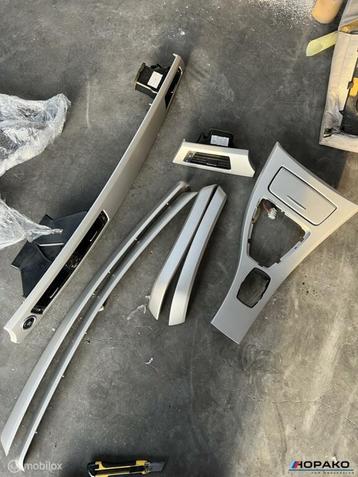 Interieurlijsten set origineel grijs BMW 3-serie E90 E91 LCI beschikbaar voor biedingen