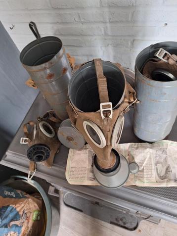 Gasmaskers L.702 , beschikbaar voor biedingen