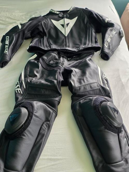 Prachtig lederen motorpak Dainese Heren, Motoren, Kleding | Motorkleding, Ophalen