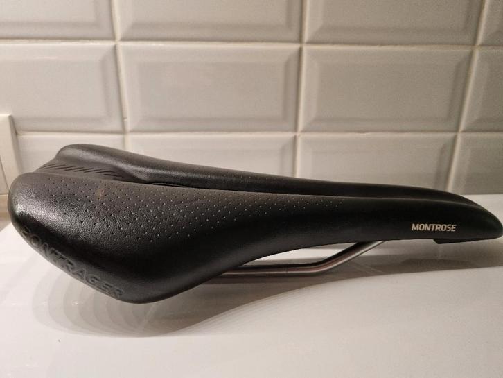 Bontrager Montrose Comp zadel (128 mm), Vélos & Vélomoteurs, Vélos Pièces, Utilisé, Selle, Enlèvement
