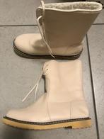 Bottes blanches doublées neige taille 36, Vêtements | Femmes, Chaussures, Enlèvement ou Envoi, Bottes de neige, Blanc, Neuf