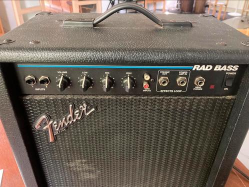 Fender Rad Bass Amp - 75w à Transistor, Musique & Instruments, Amplis | Basse & Guitare, Utilisé