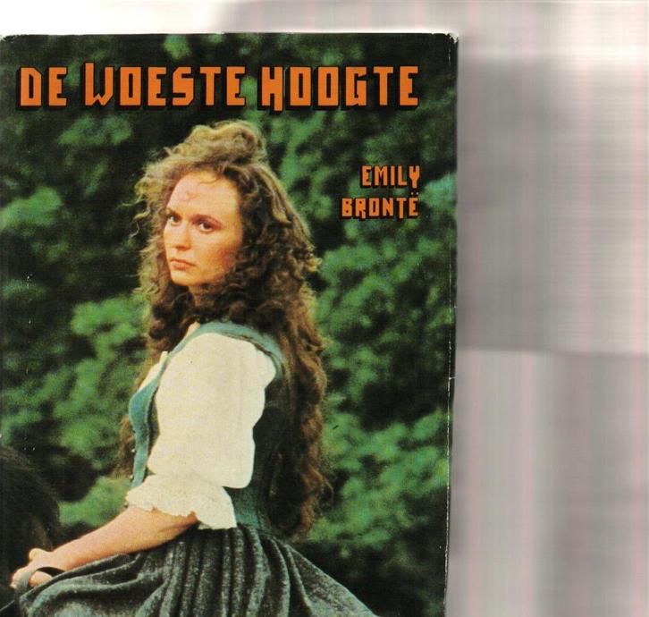 De woeste hoogte Emely Brontë  363 blz, Boeken, Literatuur, Zo goed als nieuw, Ophalen of Verzenden