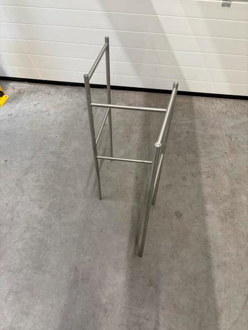 Inox handdoek drager beschikbaar voor biedingen