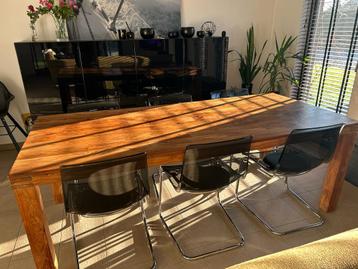 Teak eetttafel - perfecte staat beschikbaar voor biedingen