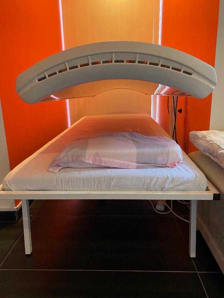 Zonnebank verrijdbare hemel met bedje en nieuwe lampen, Electroménager, Solarium, Banc solaire & Bronzage facial, 10 à 15 lampes