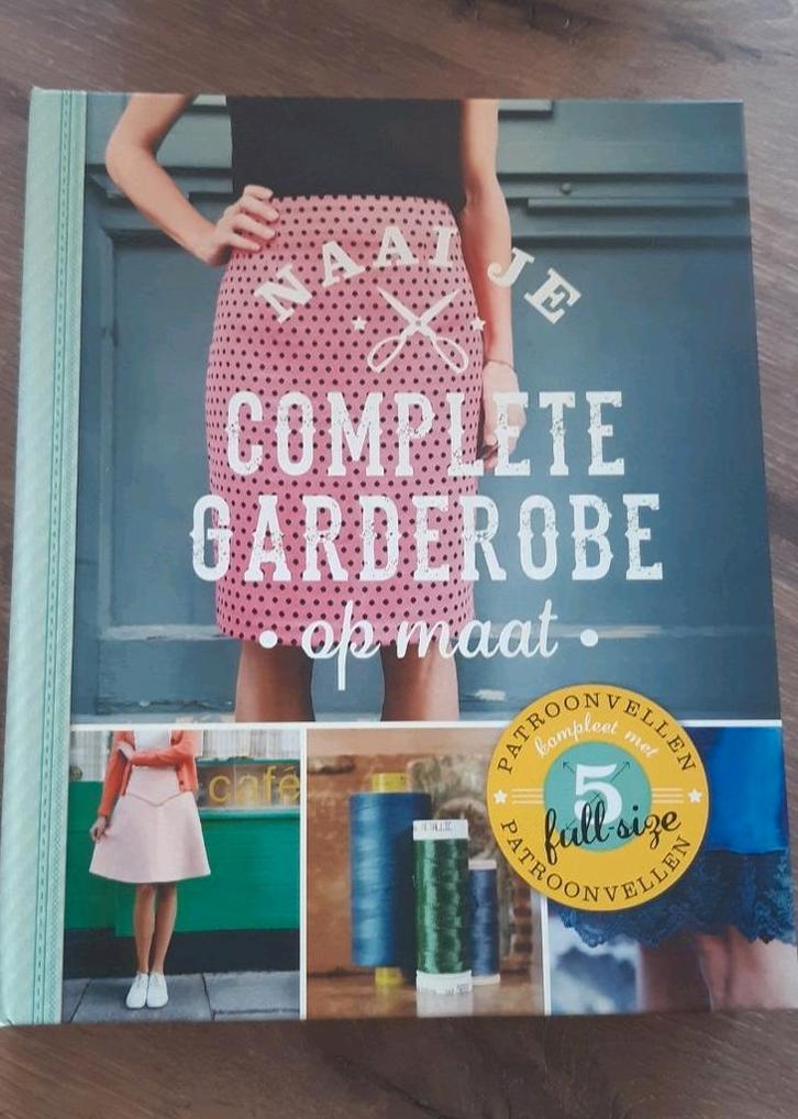 Tessa Evelegh - Naai je complete garderobe op maat, Boeken, Hobby en Vrije tijd, Zo goed als nieuw, Ophalen of Verzenden