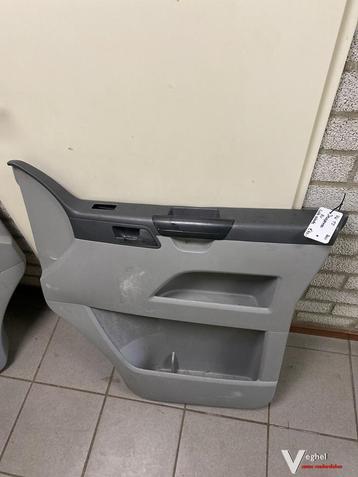 Vw Transporter T5 2011 Deurpaneel rechtsvoor beschikbaar voor biedingen