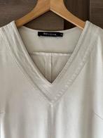 Beige jurk in daim maat 1, Ophalen of Verzenden, Zo goed als nieuw, Beige