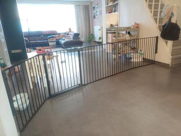 Kinderhek (lang)  beschikbaar voor biedingen