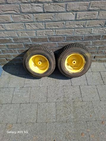 2 zitmaaier wielen en banden in goede staat, Tuin en Terras, Zitmaaiers, Ophalen