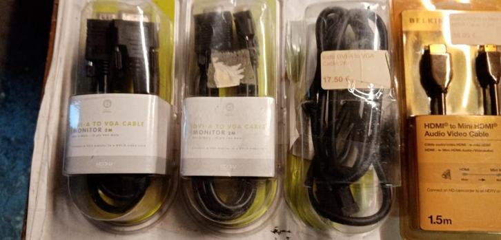 Partij pc kabels, nieuw in verpakking, Computers en Software, Pc- en Netwerkkabels, Nieuw, Ophalen of Verzenden