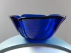 Prachtig blauw potje, Ophalen