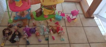 Maison enchantimals avec accessoires et poupees beschikbaar voor biedingen
