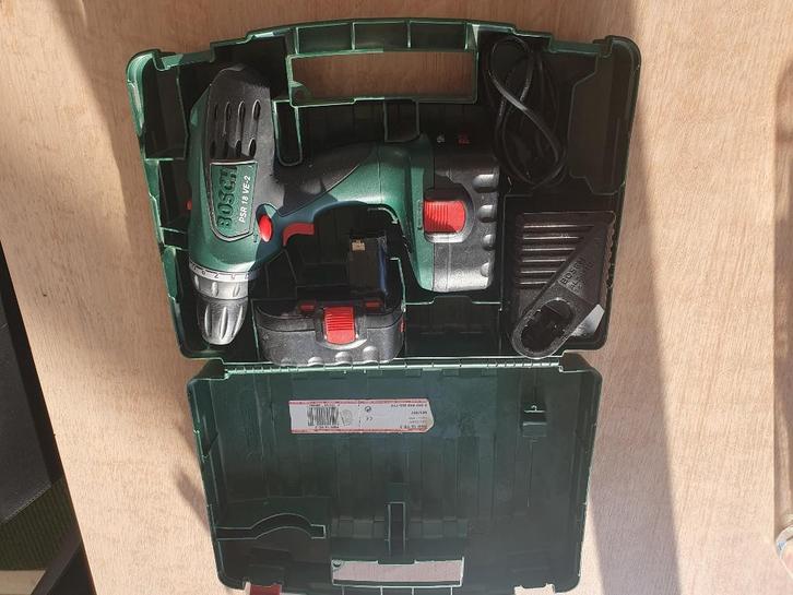 Accuboormachine Bosch PSR 18 VE-2, Doe-het-zelf en Bouw, Gereedschap | Boormachines, Gebruikt, Boor- en Schroefmachine, Variabele snelheid