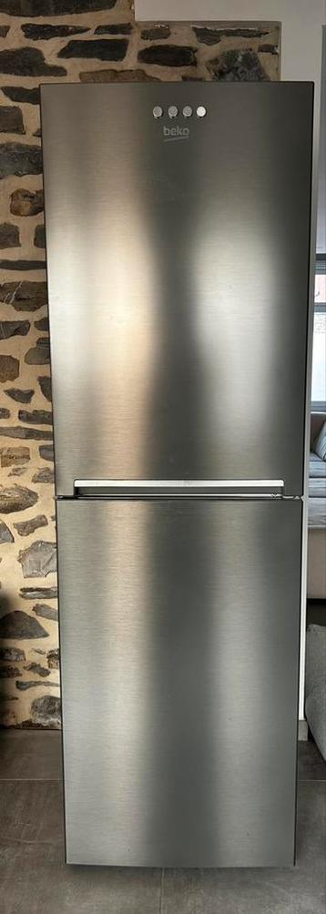Frigo congélateur Beko en bon état  beschikbaar voor biedingen
