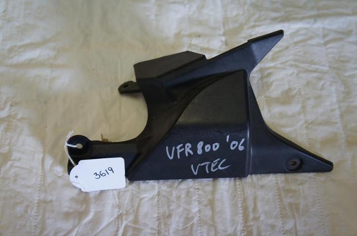 VFR800 2002 - 2013 Honda Cover Cover onder zadel D1-13247, Motos, Pièces | Honda