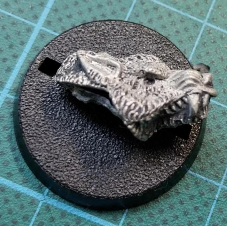 OOP Warhammer Dire wolf kop, Hobby en Vrije tijd, Wargaming, Gebruikt, Warhammer, Figuurtje(s), Ophalen of Verzenden