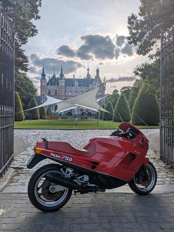 Ducati Paso 750 beschikbaar voor biedingen