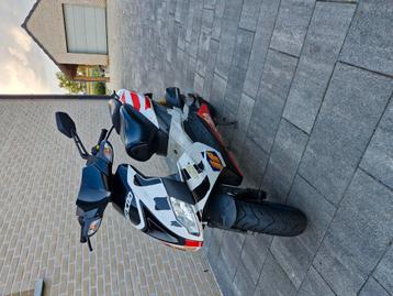 Aprillia sr50 2004 2 takt dubbeldisk (carburateur) beschikbaar voor biedingen