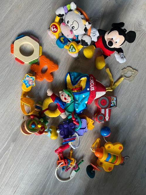 Lot de jouets bébé 1er âge, Enfants & Bébés, Jouets | Jouets de bébé, Utilisé, Autres types
