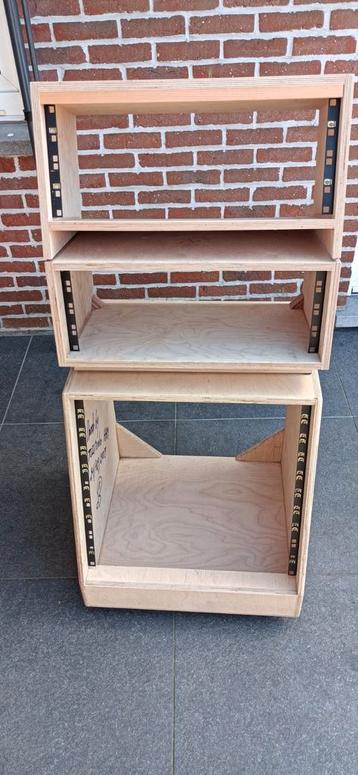 Studio Rack beschikbaar voor biedingen