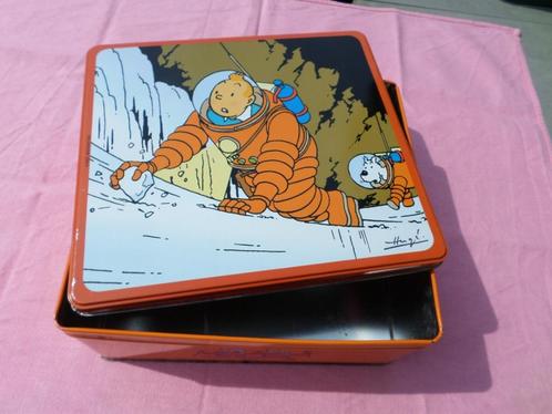 Boite métallique Tintin Milou neige scaphandre orange, Collections, Boîte en métal, Comme neuf, Biscuits, Enlèvement