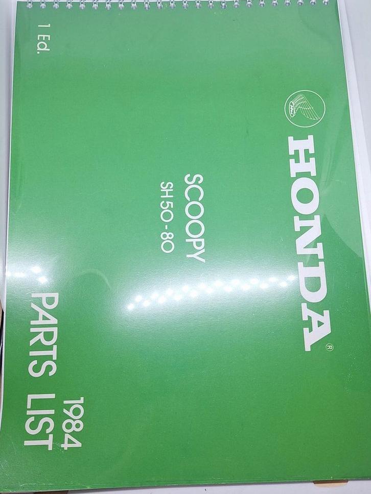 Onderdelen catalogus Honda scoopy SH50, Fietsen en Brommers, Brommers | Honda, Ophalen of Verzenden