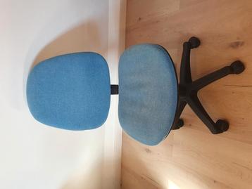 Bureau stoel met luierikken stand beschikbaar voor biedingen