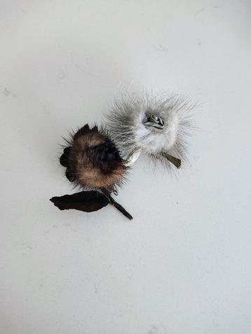 Broche nerts beschikbaar voor biedingen