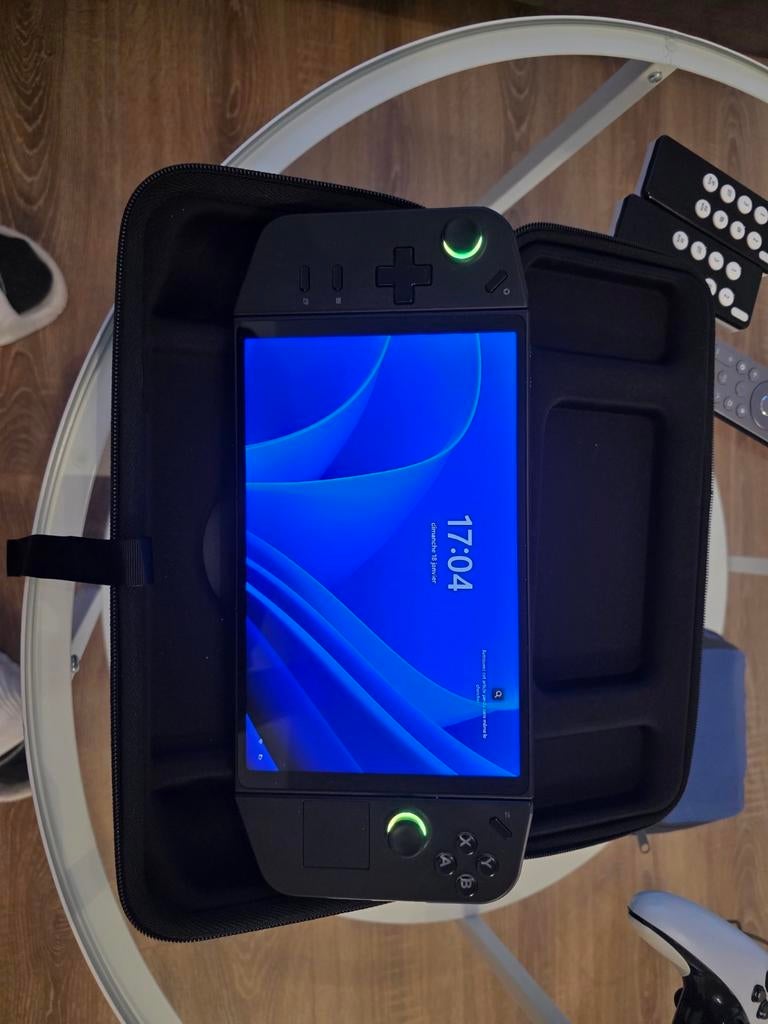 Legion go, Consoles de jeu & Jeux vidéo, Consoles de jeu | Sony Portables | Accessoires, Enlèvement ou Envoi