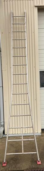Aluminium Ladder met Veiligheidsvoeten, Doe-het-zelf en Bouw, Ladders en Trappen, Ophalen, Gebruikt, Ladder