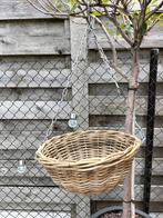 hangmand voor bloemen, Ophalen