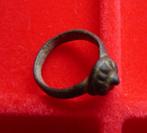 Oude ring - Waarschijnlijk islamitisch (Servië), Ophalen of Verzenden, Brons, Ring