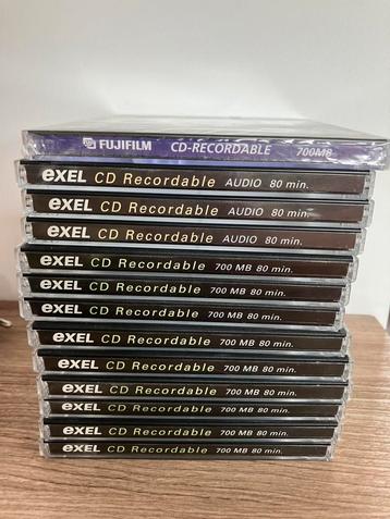 Lege cd’s en cassette beschikbaar voor biedingen