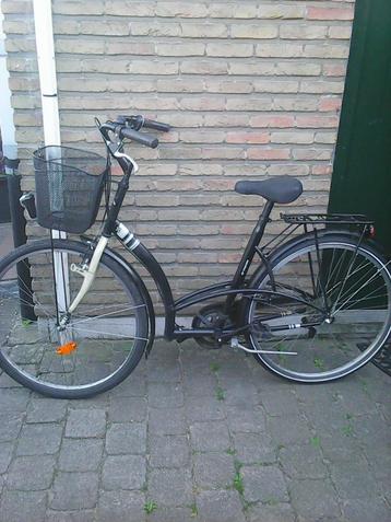 damesfiets btin 28 inch met mandje  beschikbaar voor biedingen