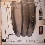 3 platine à pizza sur support neuf jamais utilisé, Enlèvement