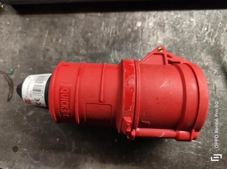 Bals Type 31202, 5 Pins Connector., Doe-het-zelf en Bouw, Elektriciteit en Kabels, Nieuw, Stekker, Ophalen of Verzenden