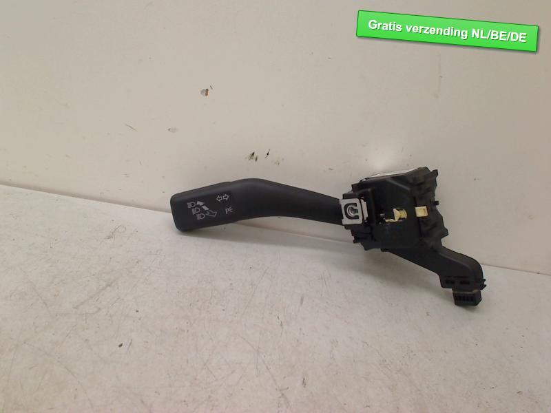 KNIPPERLICHTSCHAKELAAR golf 6 Golf VI (5K1) (1K0953513E), Auto-onderdelen, Gebruikt, De Bloemendaal 21 21
5221 EB  'S HERTOGENBOSCH, NL
