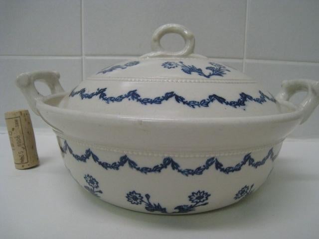 Pot met deksel in porselein, fabrikant Revol uit Saint-Uze, Verzamelen, Porselein, Kristal en Bestek, Porselein, Ophalen