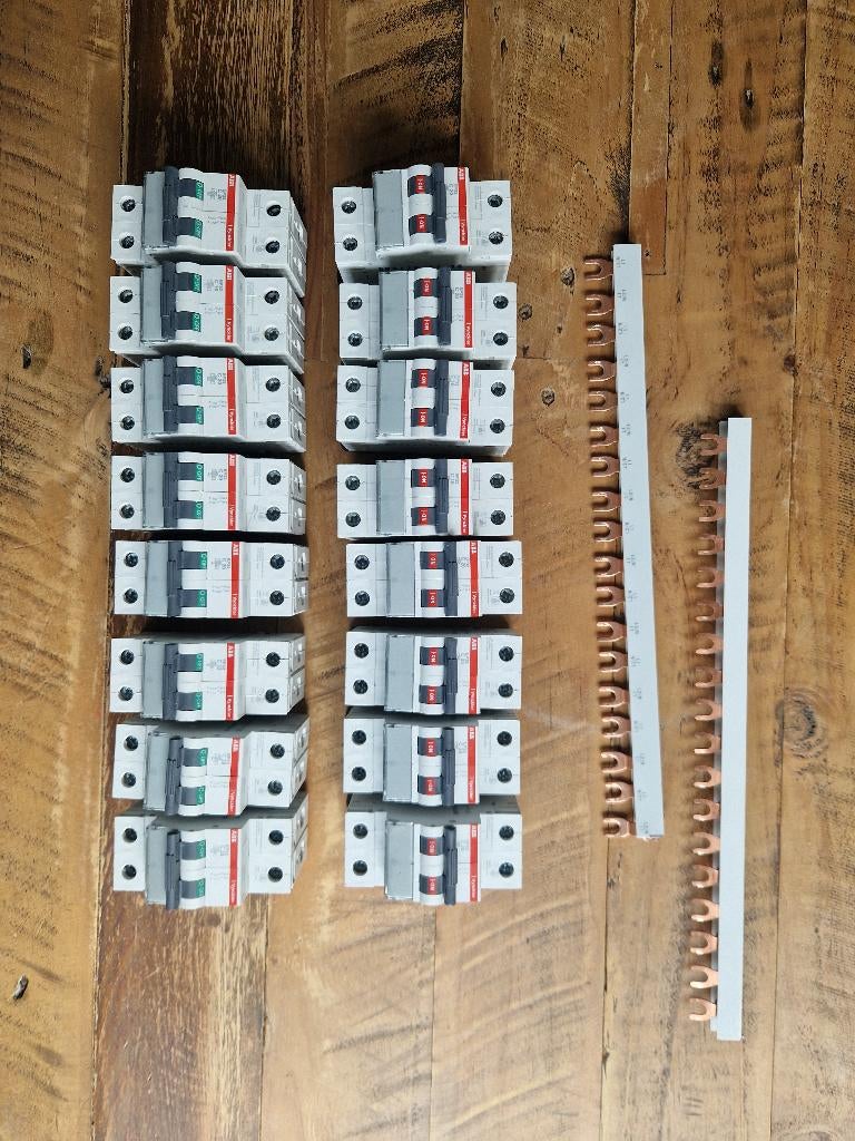 Vynckier EP32C32 automaat 2-polig 32A, Ophalen, Zo goed als nieuw, Overige typen