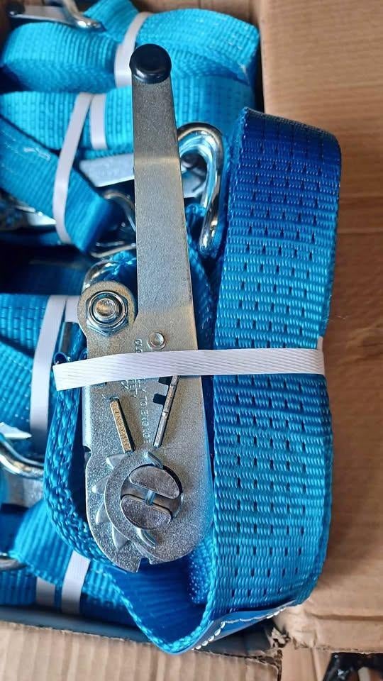 Nieuwe Spanbanden, Auto diversen, Ophalen