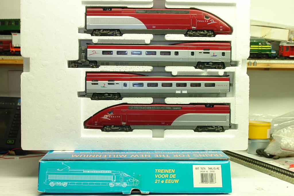 Märklin 33231, motrice Bo Bo série 122 N°: 122028 SNCB neuf BO