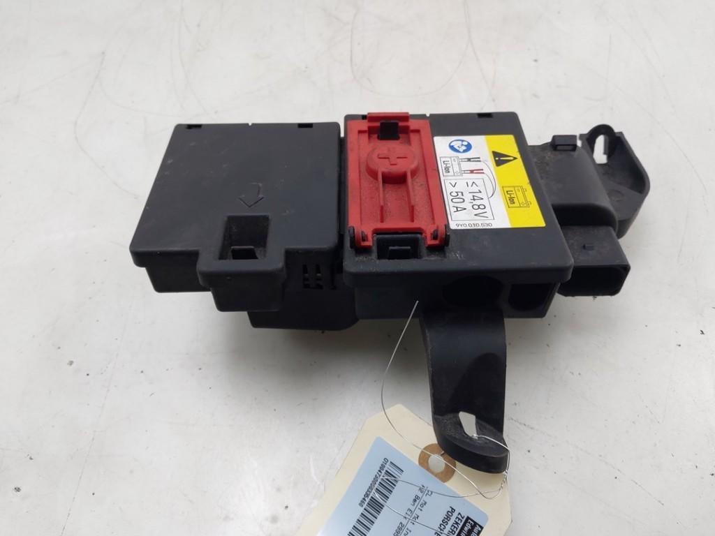 BOITIER FUSIBLES Porsche Cayenne III (9YA) (|4M0941823C|), Utilisé, Porsche