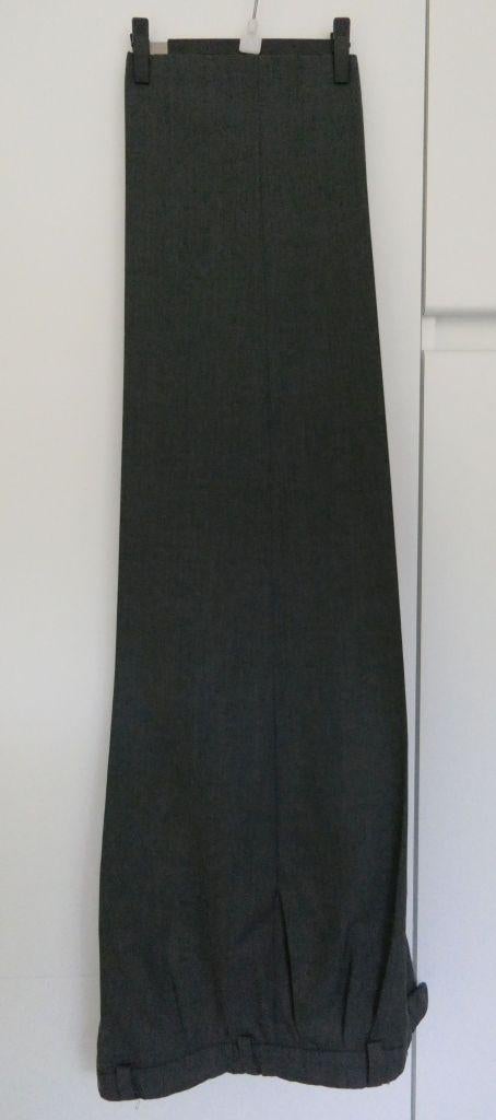 Pantalon gris Charlie Parker, Enlèvement, Gris